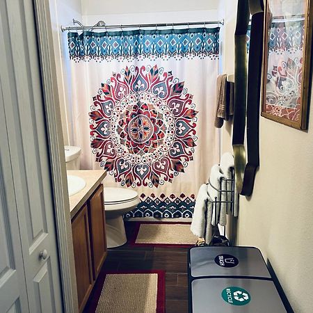 Ruskin Fl Private 2 Bdrm 1 Bath Suite Common Areas Shared With Host And Cat ภายนอก รูปภาพ