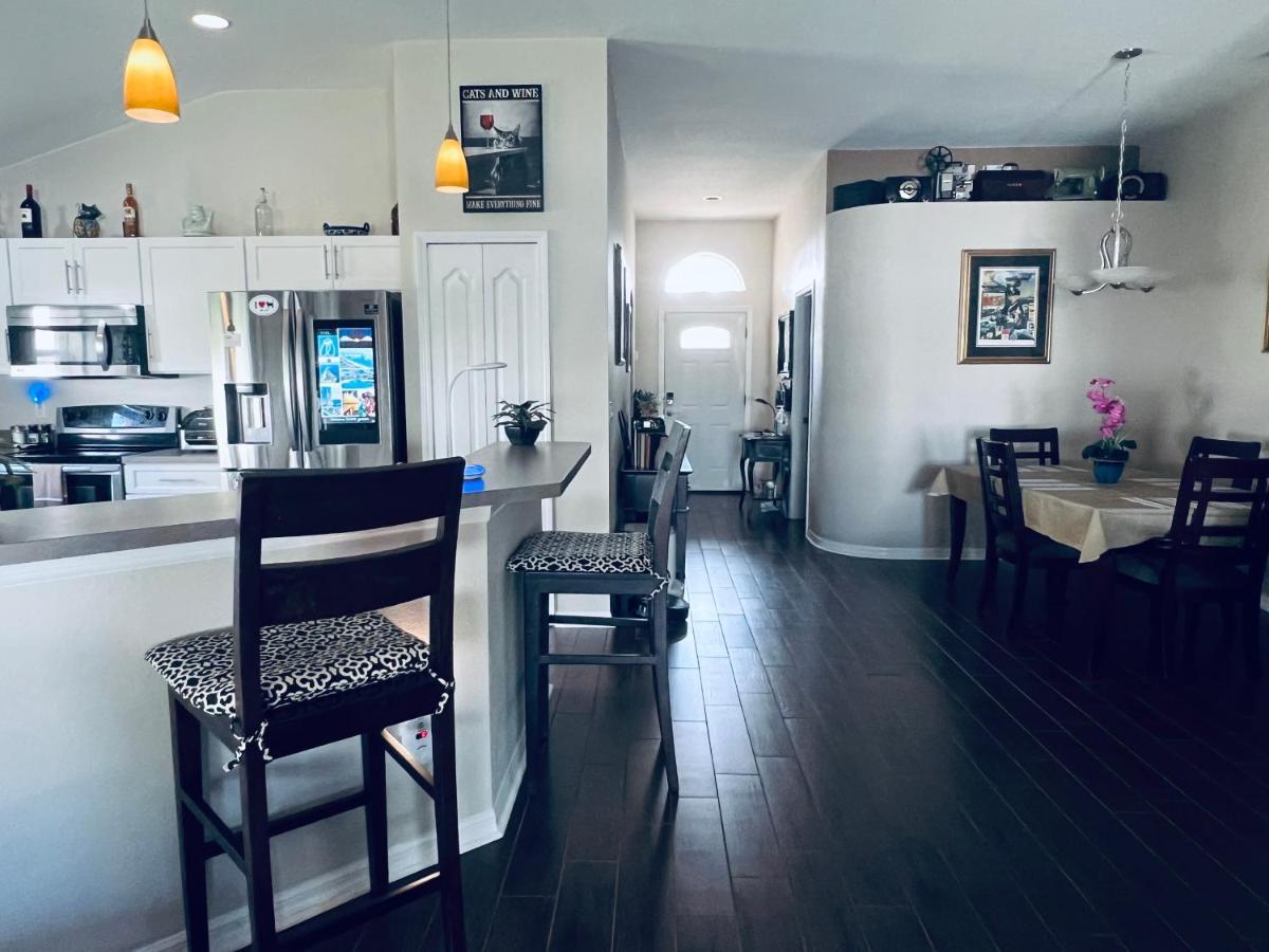 Ruskin Fl Private 2 Bdrm 1 Bath Suite Common Areas Shared With Host And Cat ภายนอก รูปภาพ