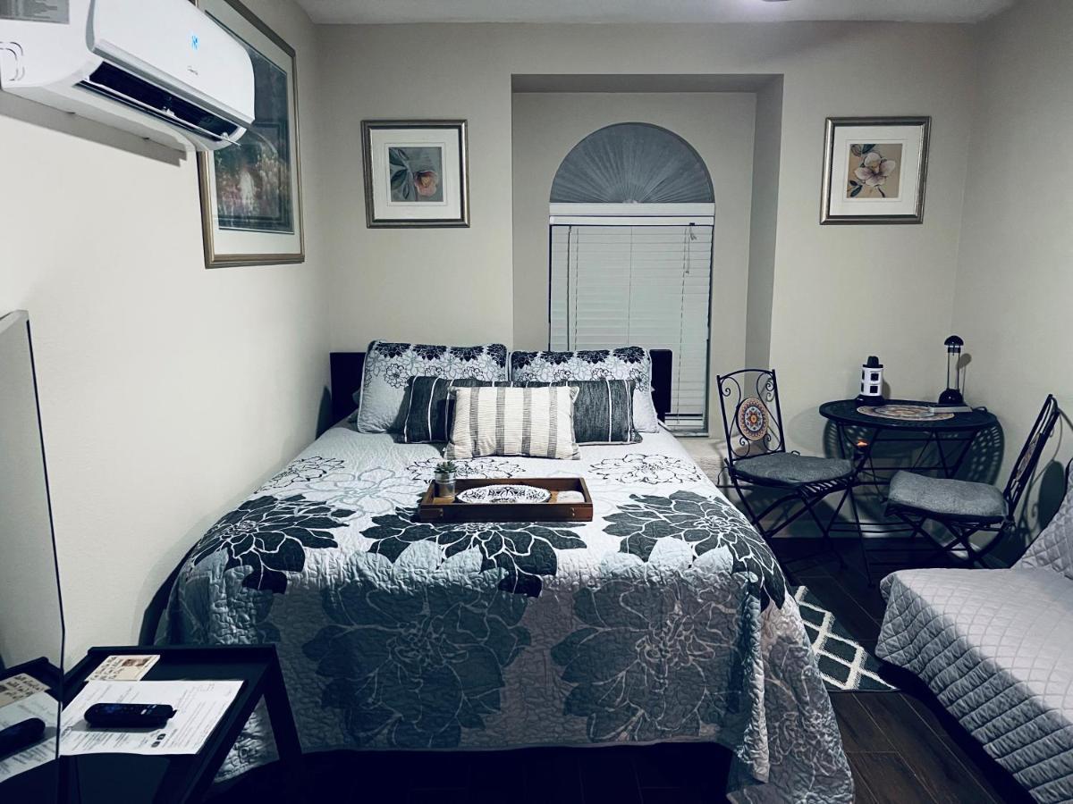 Ruskin Fl Private 2 Bdrm 1 Bath Suite Common Areas Shared With Host And Cat ภายนอก รูปภาพ